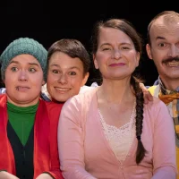 Kontakt Aufführung Familienfoto | Bild: Martin Patze Kontakt Aufführung Familienfoto | Bild: Martin Patze