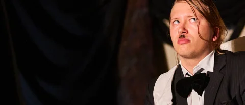 Jannik Sulger als Hitler in MEIN KAMPF | Bild: Martin Patze Jannik Sulger als Hitler in MEIN KAMPF | Bild: Martin Patze
